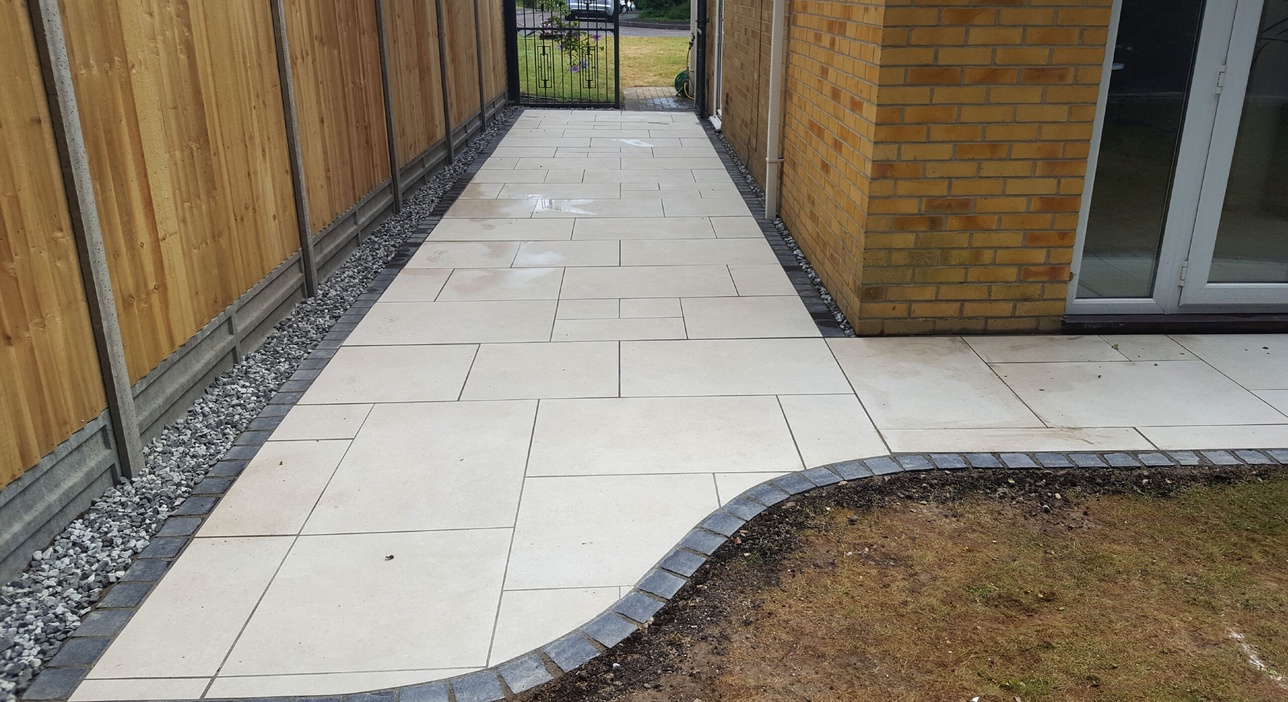 Porcelain patios & pathways
