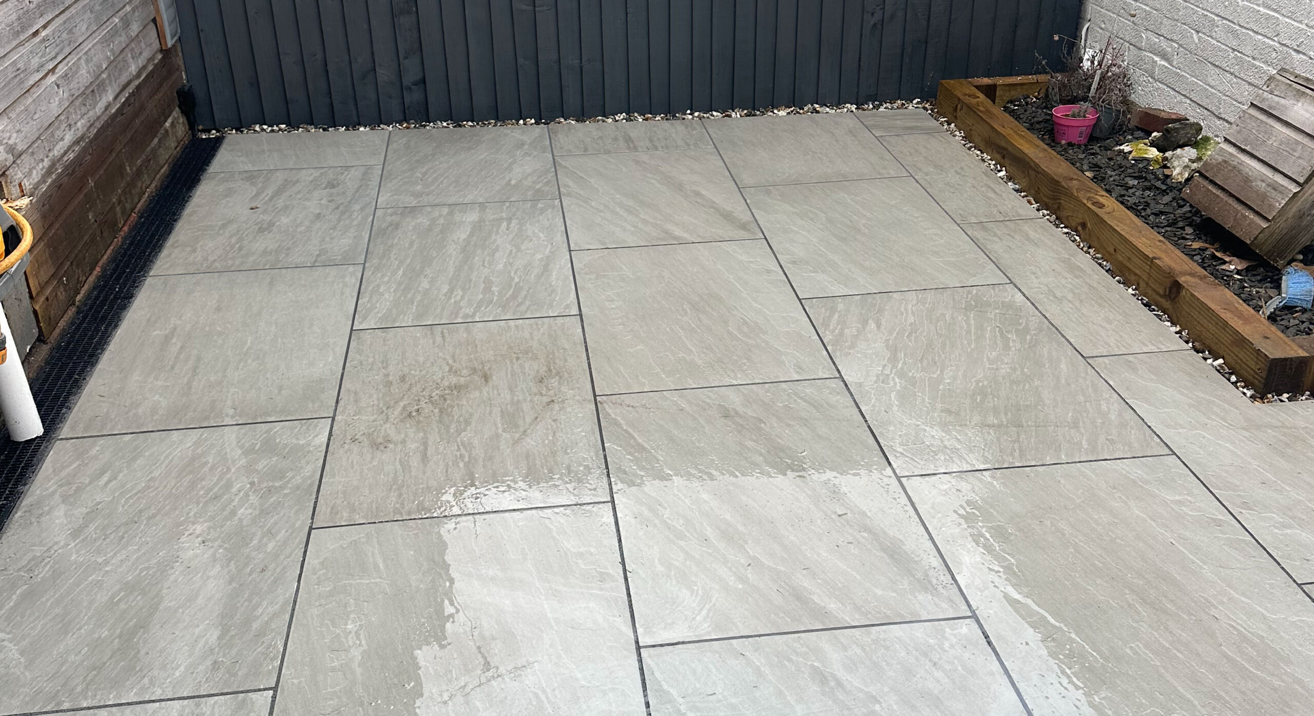 Porcelain patios & pathways