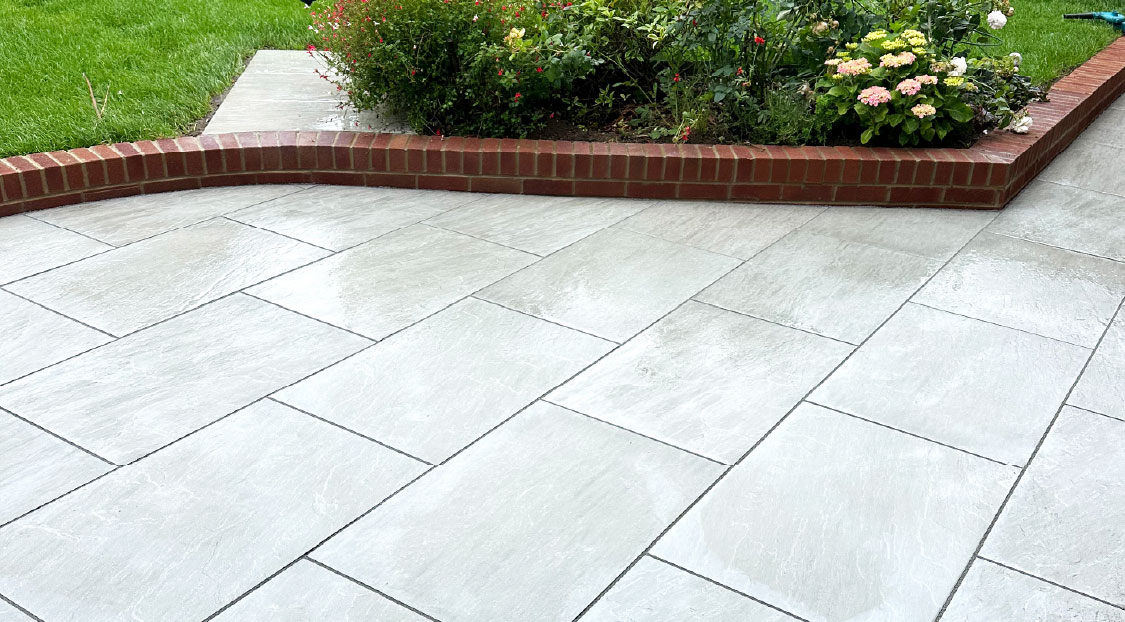 Porcelain patios & Pathways Porcelain patios & Pathways