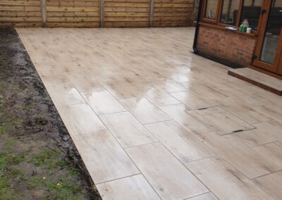 Porcelain patios & pathways